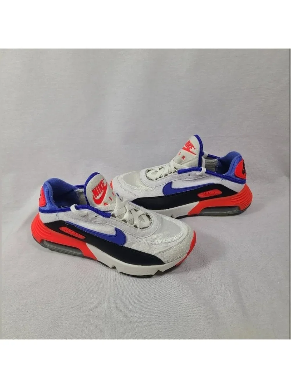 Nike Air Max 2090 EOI Summit White/Racer Blue size 5.5 youth